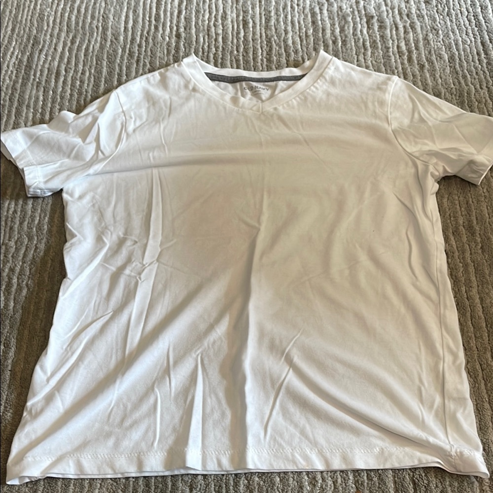 Old Navy White Short Sleeve Tee